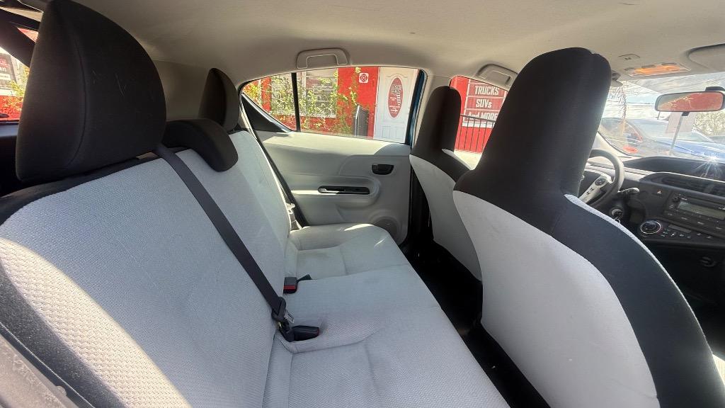 2014 Toyota Prius - $7,500
