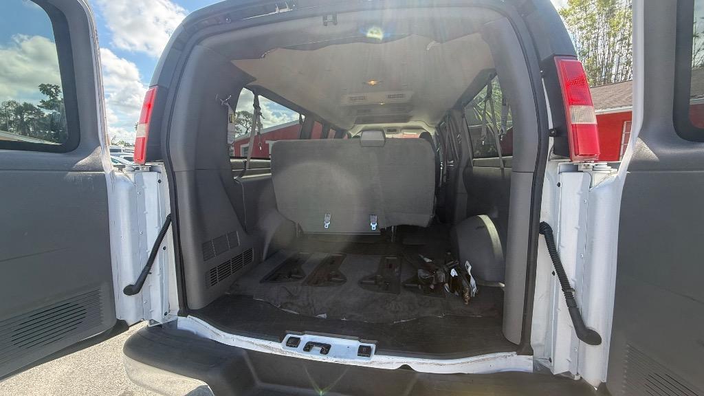 2016 Chevrolet Express - $19,900