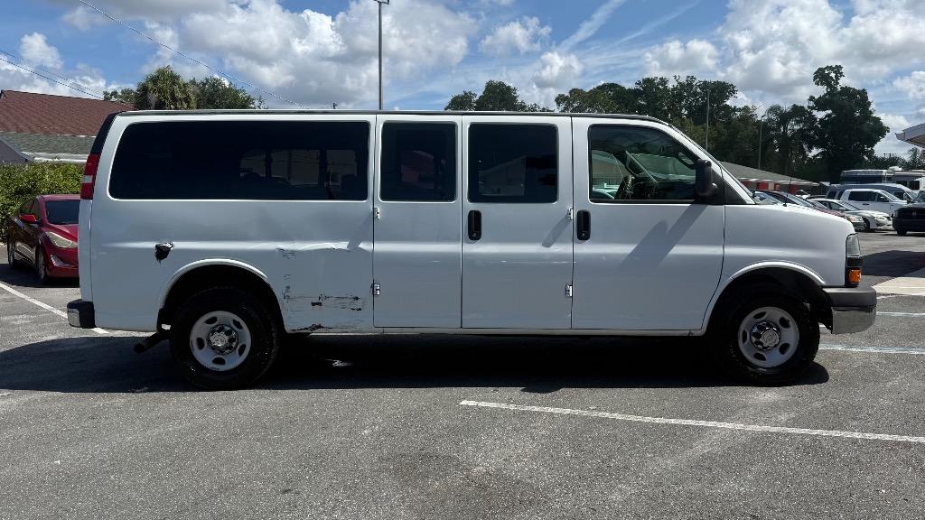 2016 Chevrolet Express - $19,900