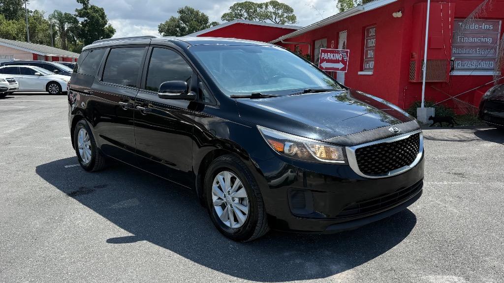 2016 Kia Sedona - $8,500