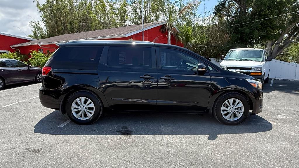 2016 Kia Sedona - $8,500