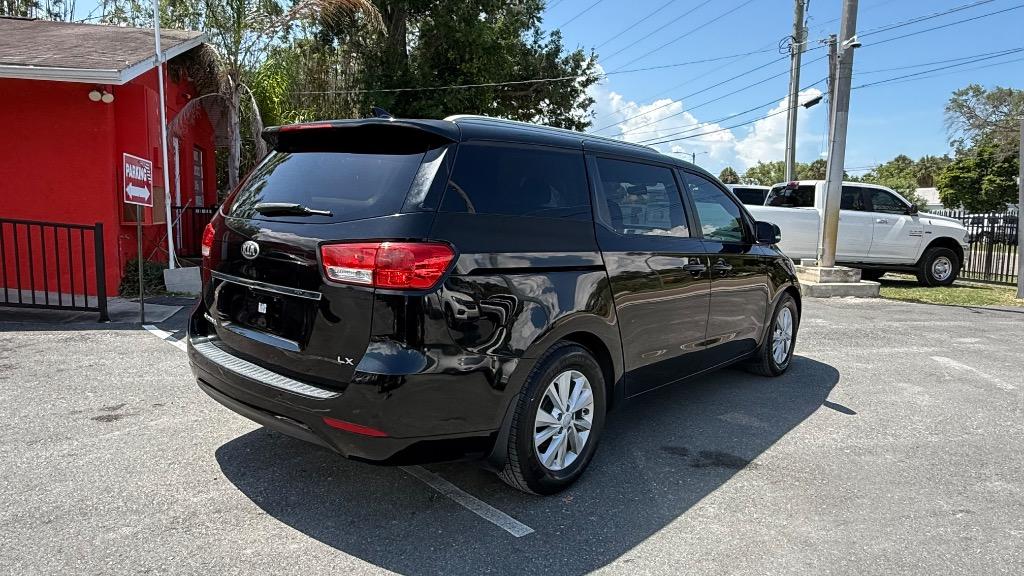 2016 Kia Sedona - $8,500