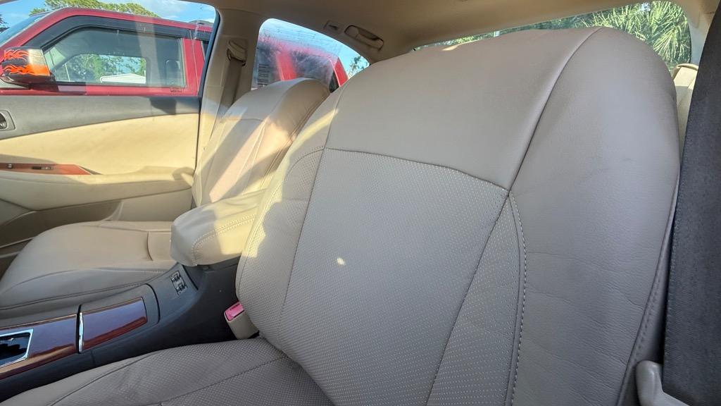 2009 Lexus ES - $5,500