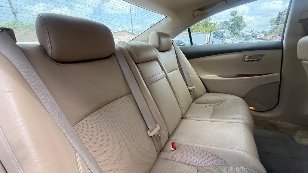 2009 Lexus ES - $6,500