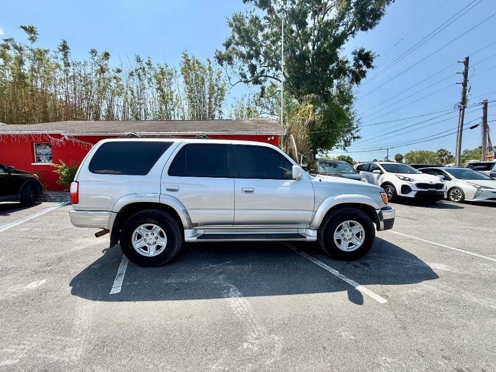 2002 Toyota 4Runner SR5 photo