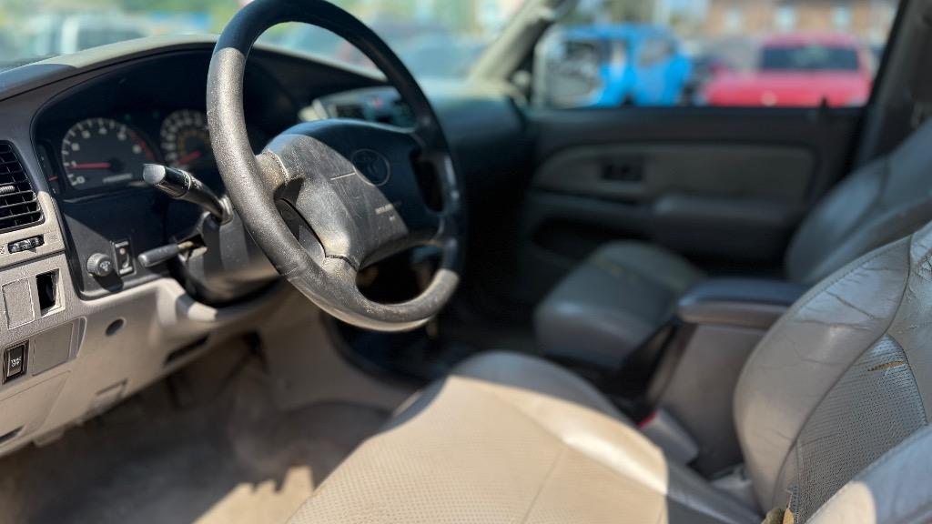 2002 Toyota 4Runner SR5 photo
