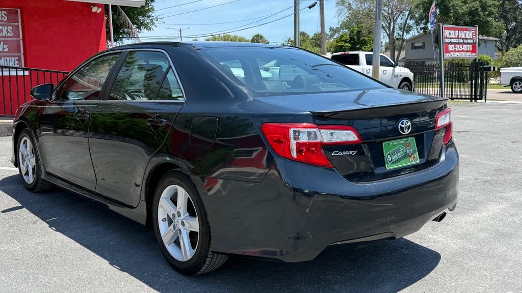 2014 Toyota Camry - $9,900