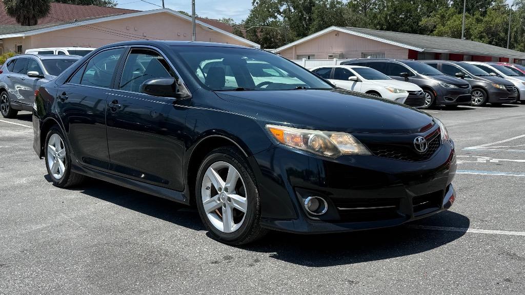 2014 Toyota Camry - $9,900