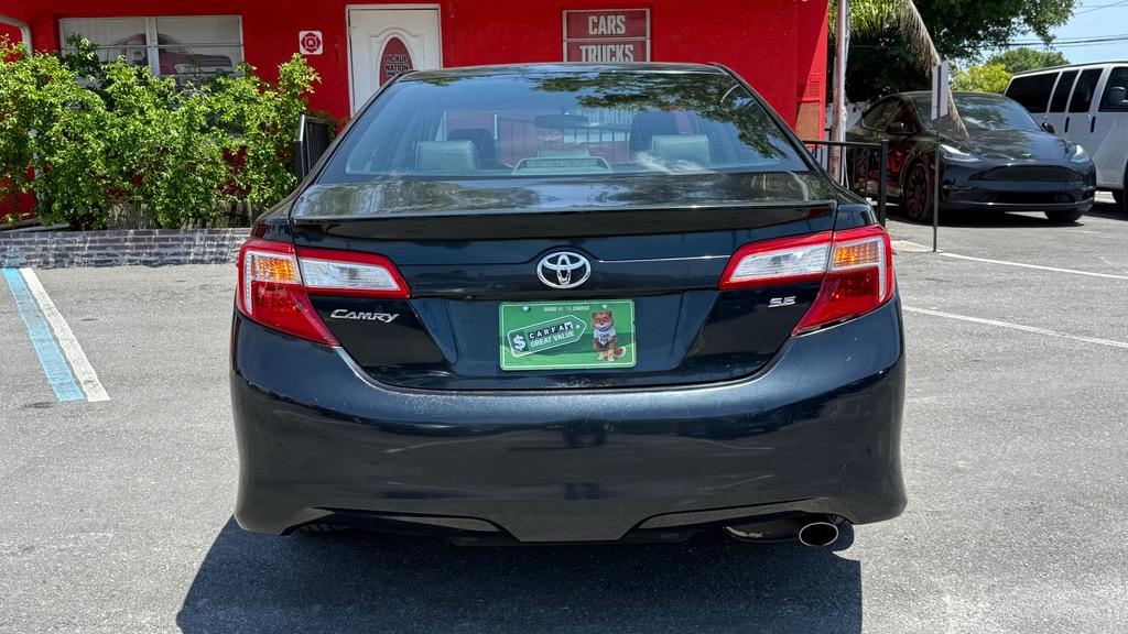 2014 Toyota Camry - $9,900