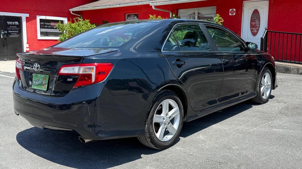 2014 Toyota Camry - $9,900
