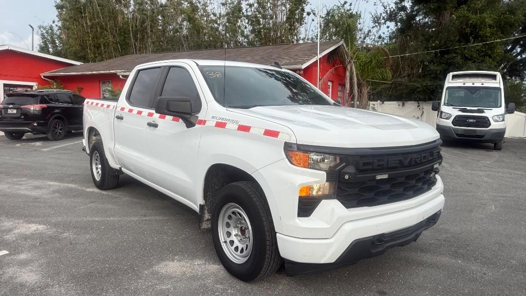 2022 Chevrolet Silverado - $27,900
