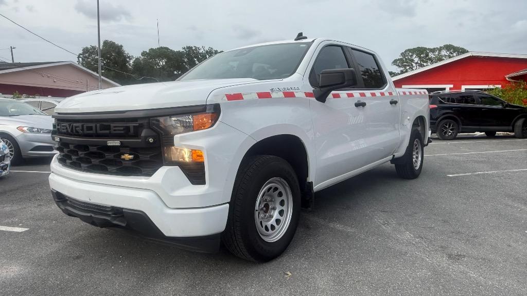 2022 Chevrolet Silverado - $27,900