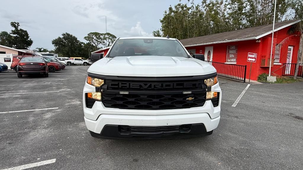 2022 Chevrolet Silverado - $27,900