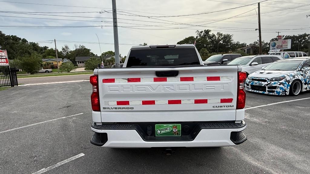 2022 Chevrolet Silverado - $27,900