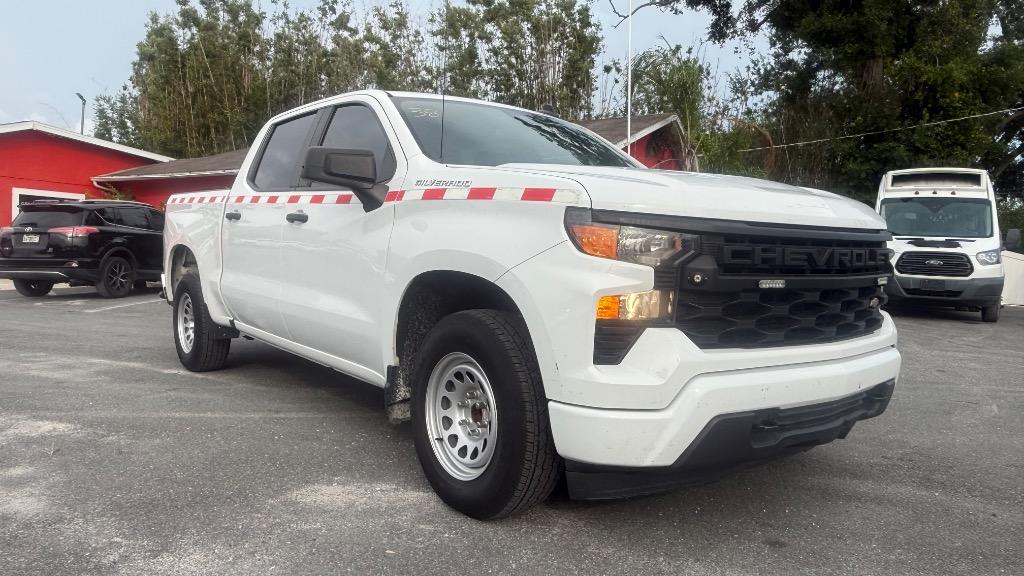 2022 Chevrolet Silverado - $27,900