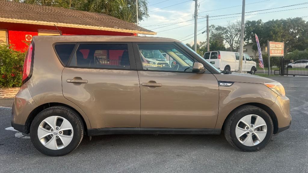 2016 Kia Soul - $9,900