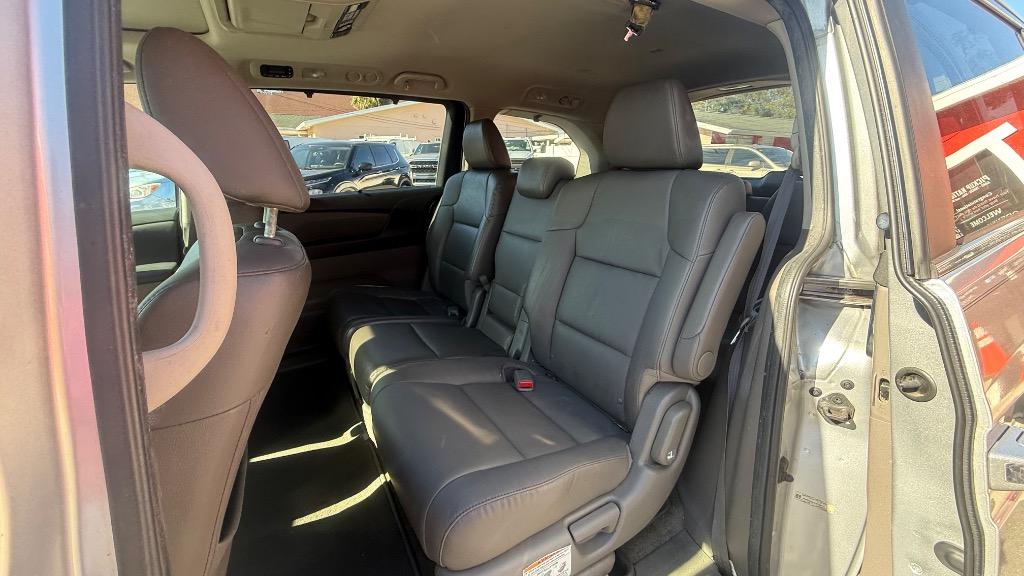 2014 Honda Odyssey - $8,900