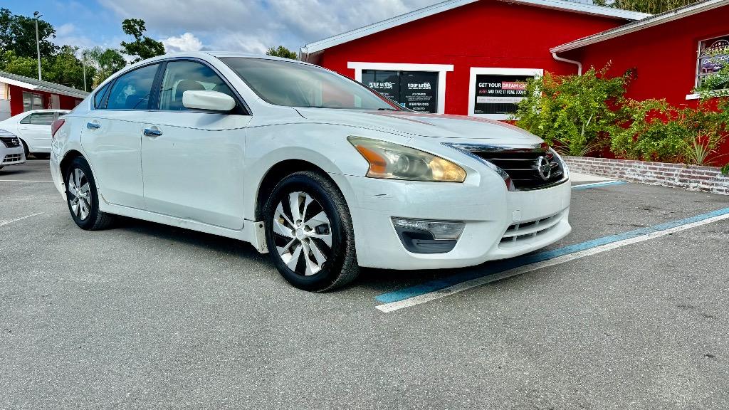 2013 Nissan Altima - $4,500