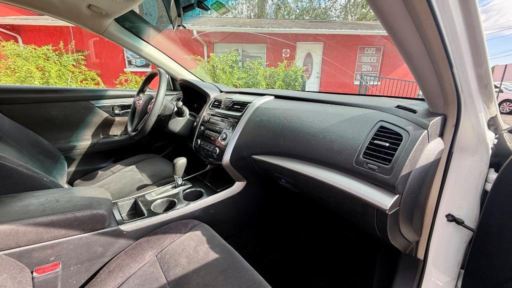 2013 Nissan Altima - $4,500