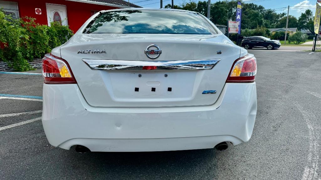 2013 Nissan Altima - $4,500