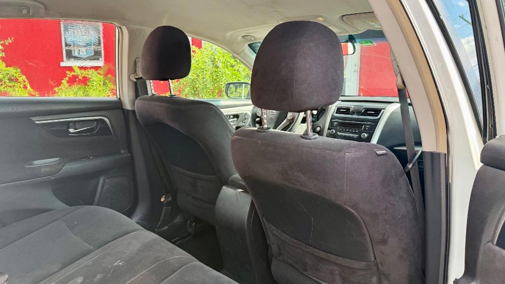 2013 Nissan Altima - $4,500
