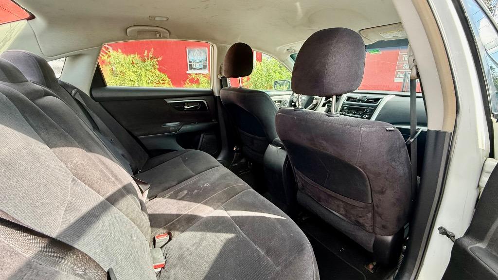 2013 Nissan Altima - $4,500