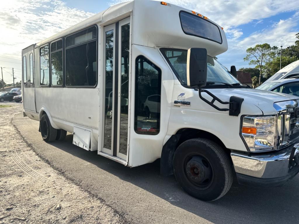 2010 Ford Commercial Vans E450