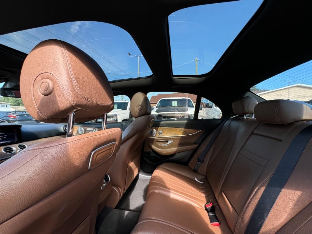 2018 Mercedes-Benz E-Class E300 photo