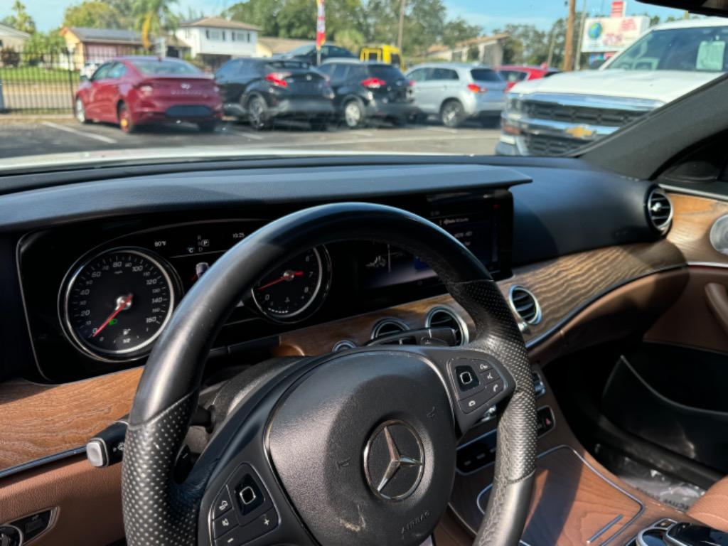 2018 Mercedes-Benz E-Class E300 photo