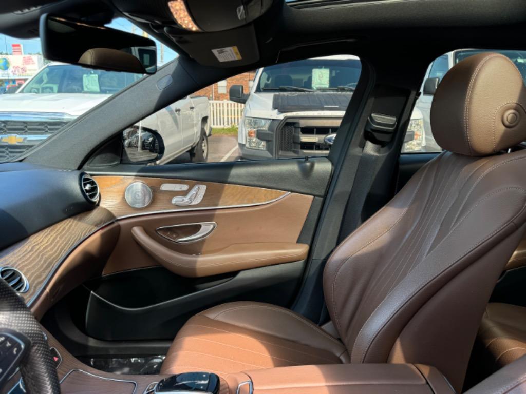 2018 Mercedes-Benz E-Class E300 photo