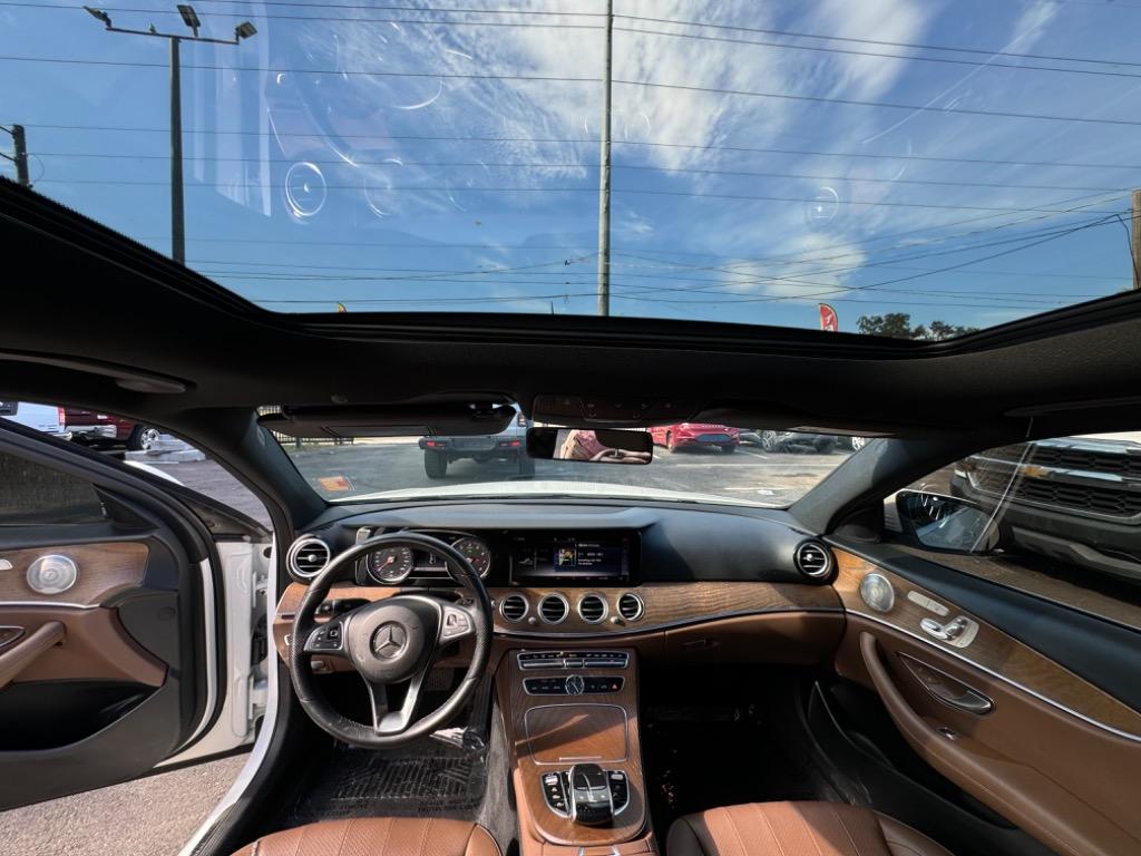 2018 Mercedes-Benz E-Class E300 photo