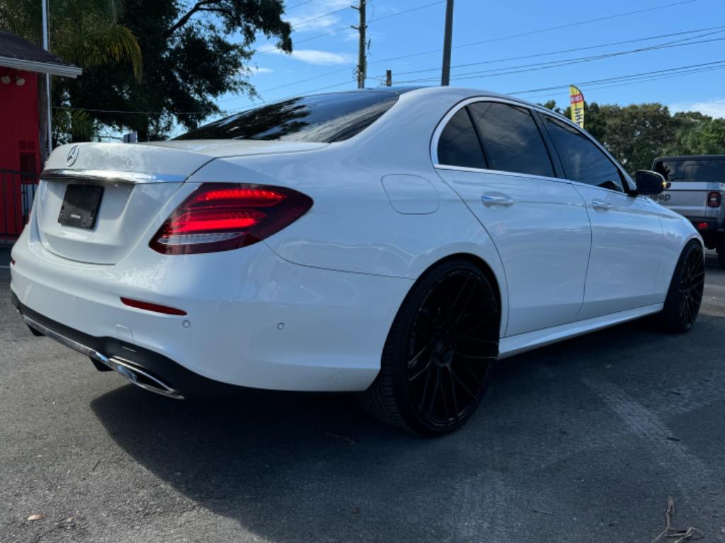 2018 Mercedes-Benz E-Class E300 photo