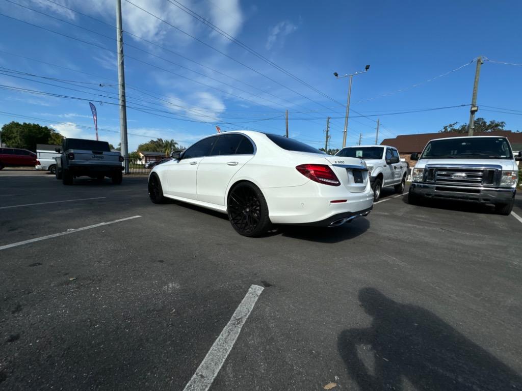 2018 Mercedes-Benz E-Class E300 photo