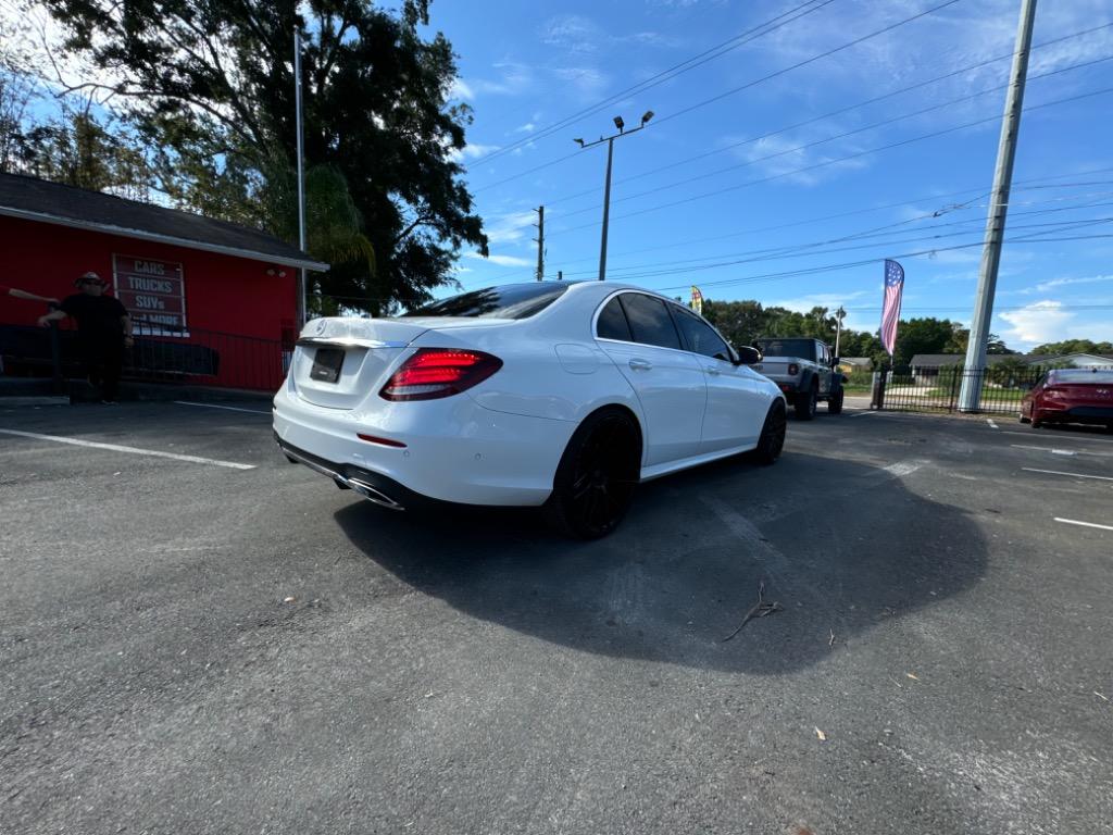 2018 Mercedes-Benz E-Class E300 photo