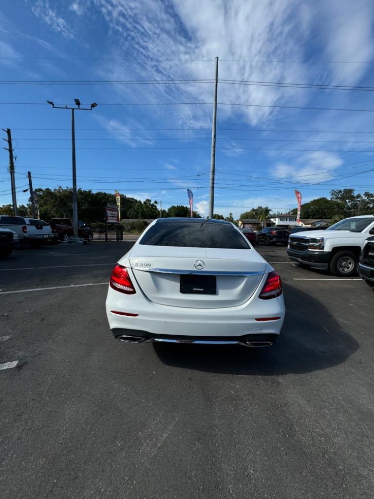 2018 Mercedes-Benz E-Class E300 photo