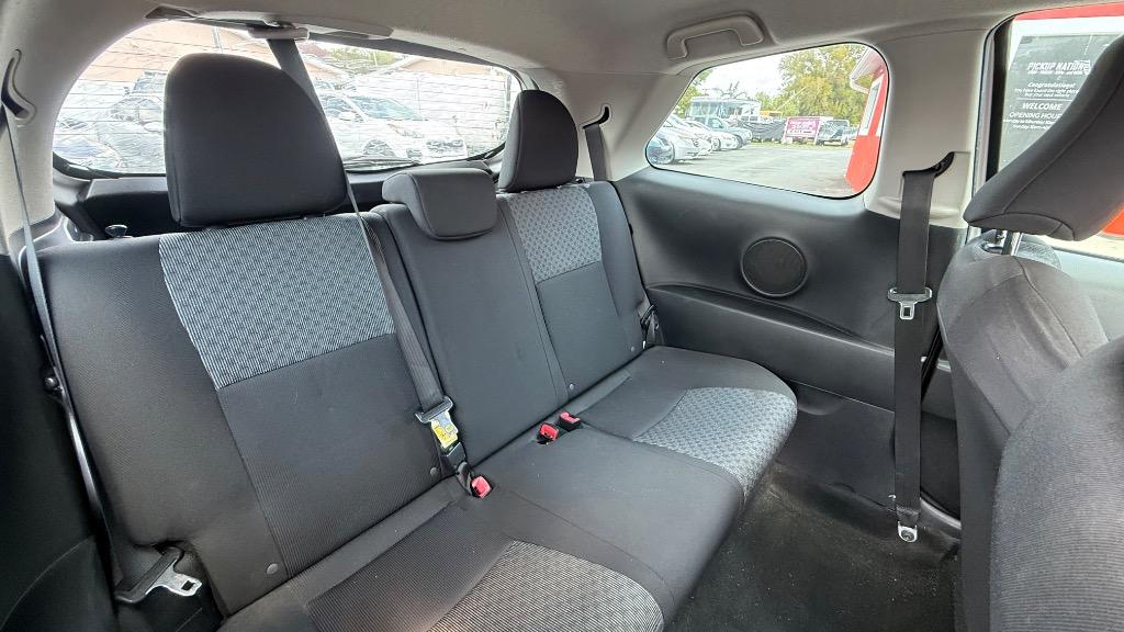 2015 Toyota Yaris - $6,900