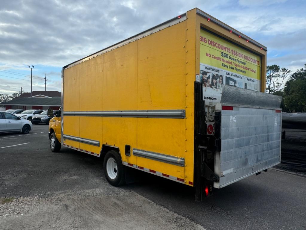 2015 Ford E-350 - $14,900