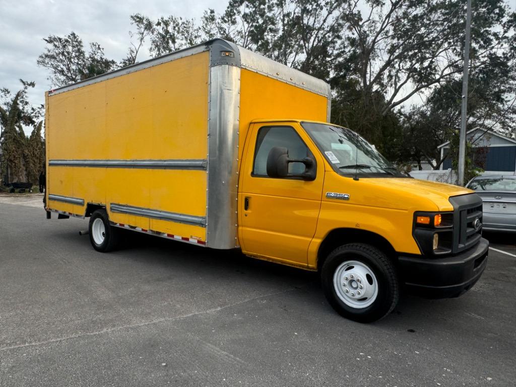 2015 Ford E-350 - $14,900