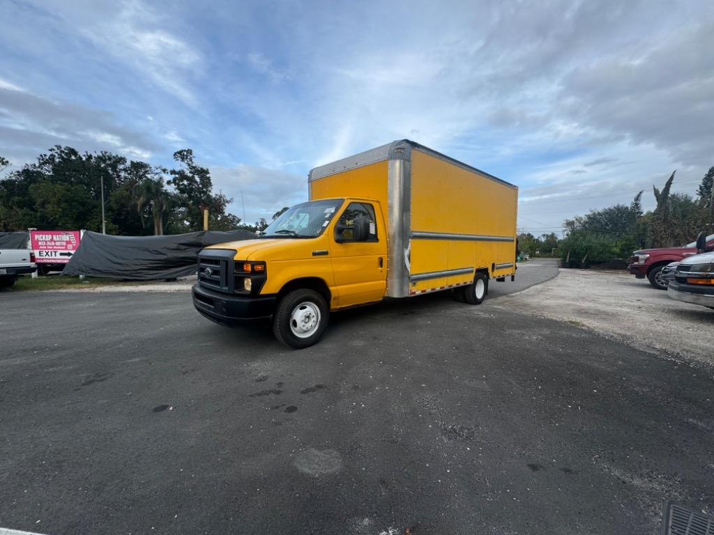 2015 Ford E-350 - $14,900