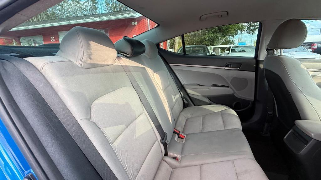 2017 Hyundai Elantra - $8,900