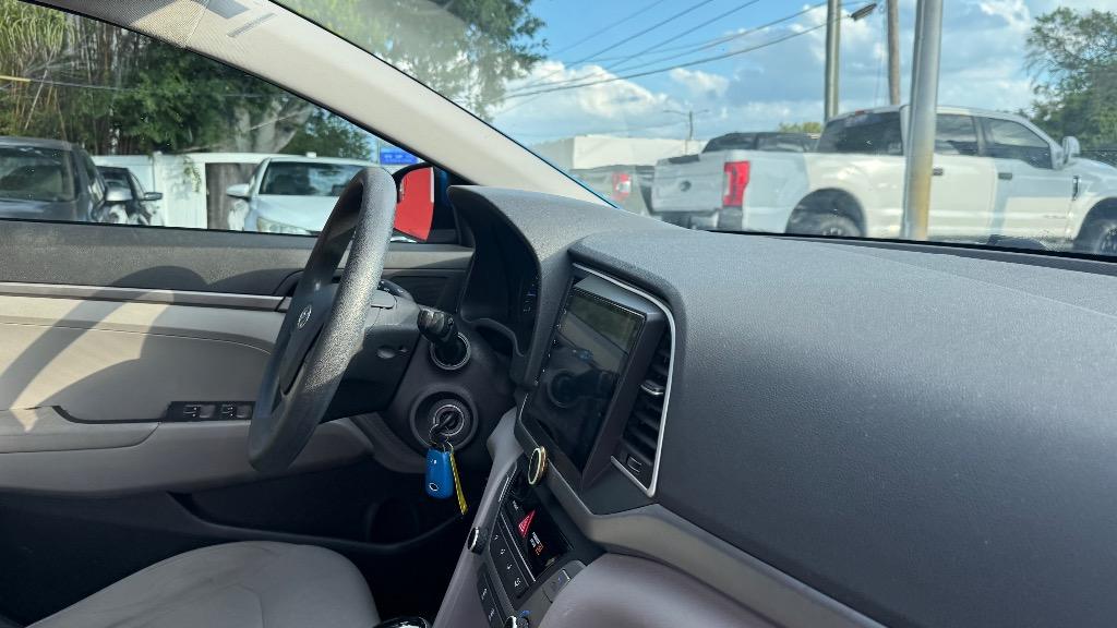 2017 Hyundai Elantra - $8,900