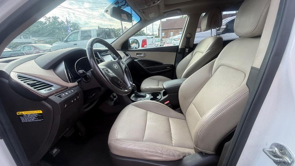 2017 Hyundai Santa Fe - $11,500
