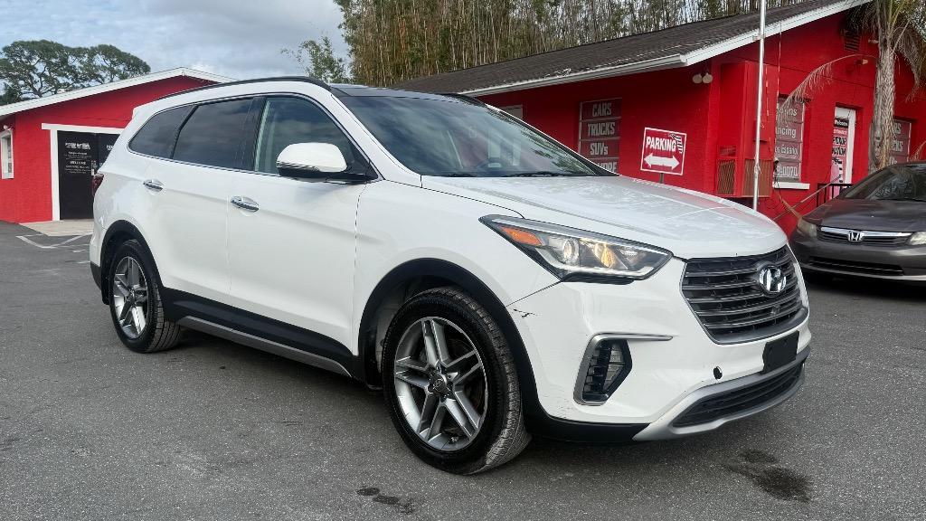 2017 Hyundai Santa Fe - $11,500