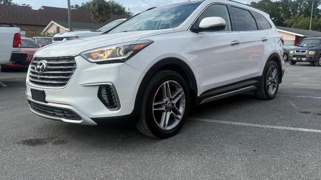 2017 Hyundai Santa Fe - $11,500