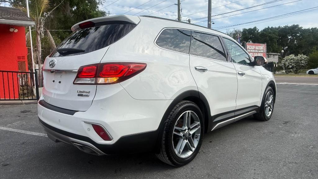 2017 Hyundai Santa Fe - $11,500