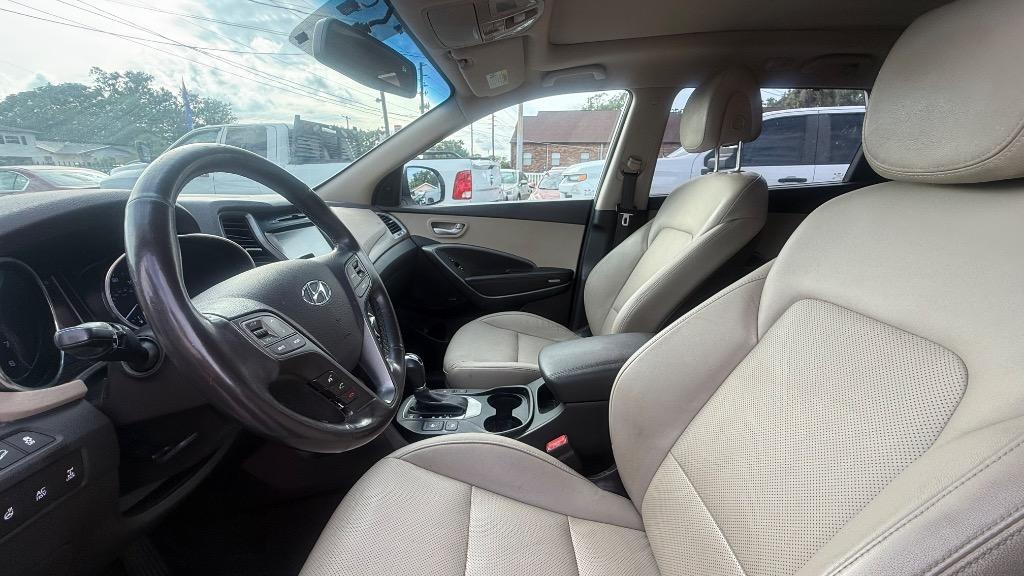2017 Hyundai Santa Fe - $11,500