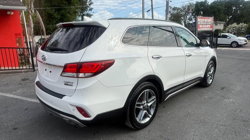 2017 Hyundai Santa Fe - $11,500