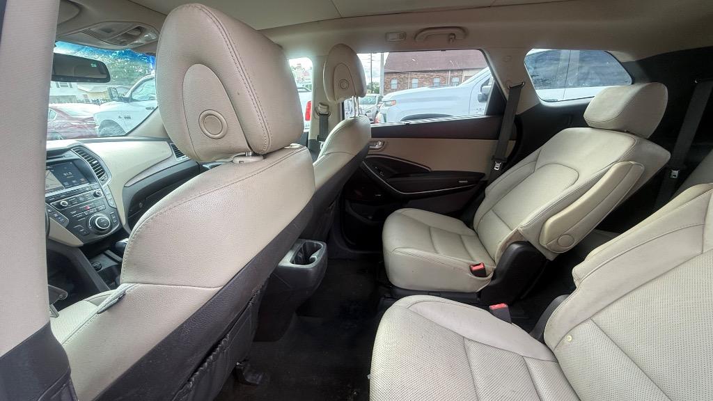 2017 Hyundai Santa Fe - $11,500