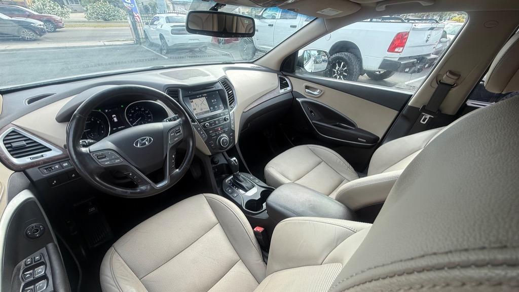 2017 Hyundai Santa Fe - $11,500