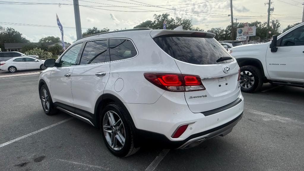2017 Hyundai Santa Fe - $11,500